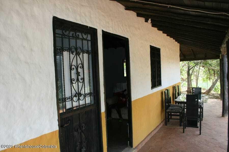 Casa en  Vereda Las Llanadas COD: 22-1093