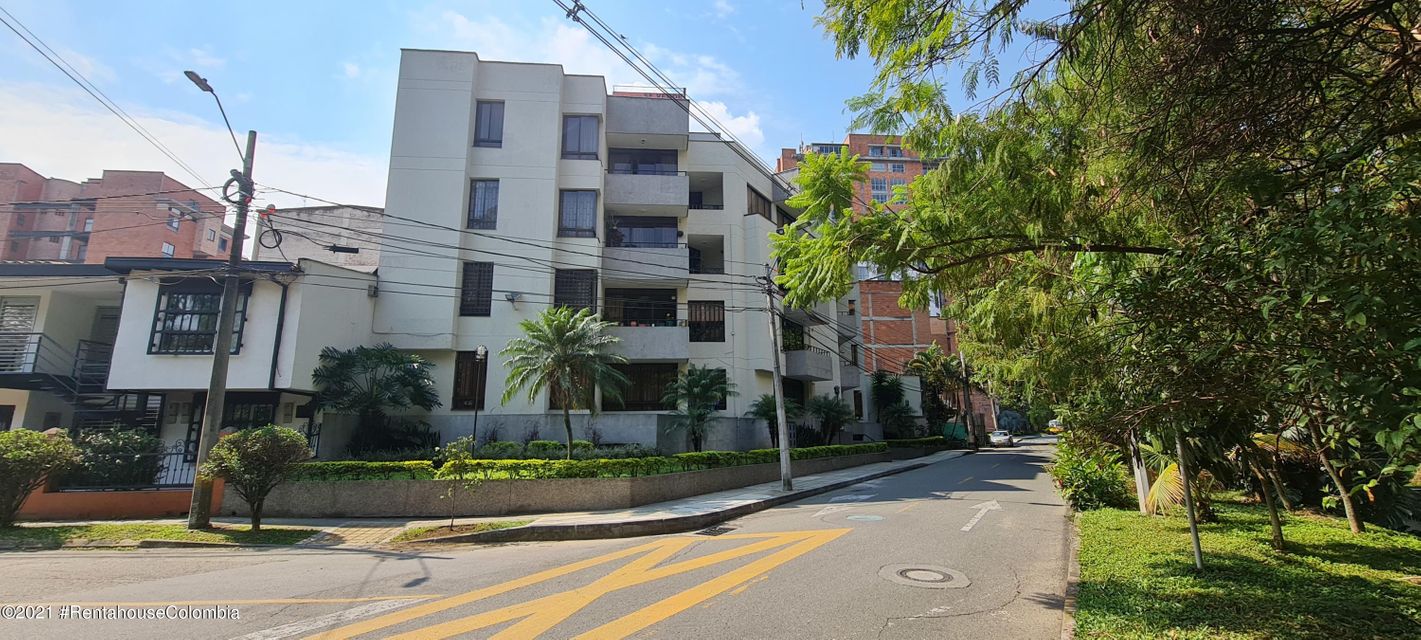 Vendo Apartamento en  Conquistadores C.O  22-726