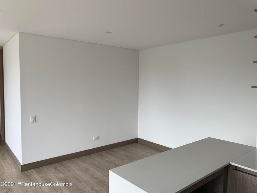 Apartamento en  Modelia Occidental RAH CO: 22-1570