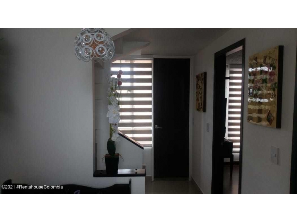 Vendo Casa en  Portales Del Norte(Bogota) C.C 22-21