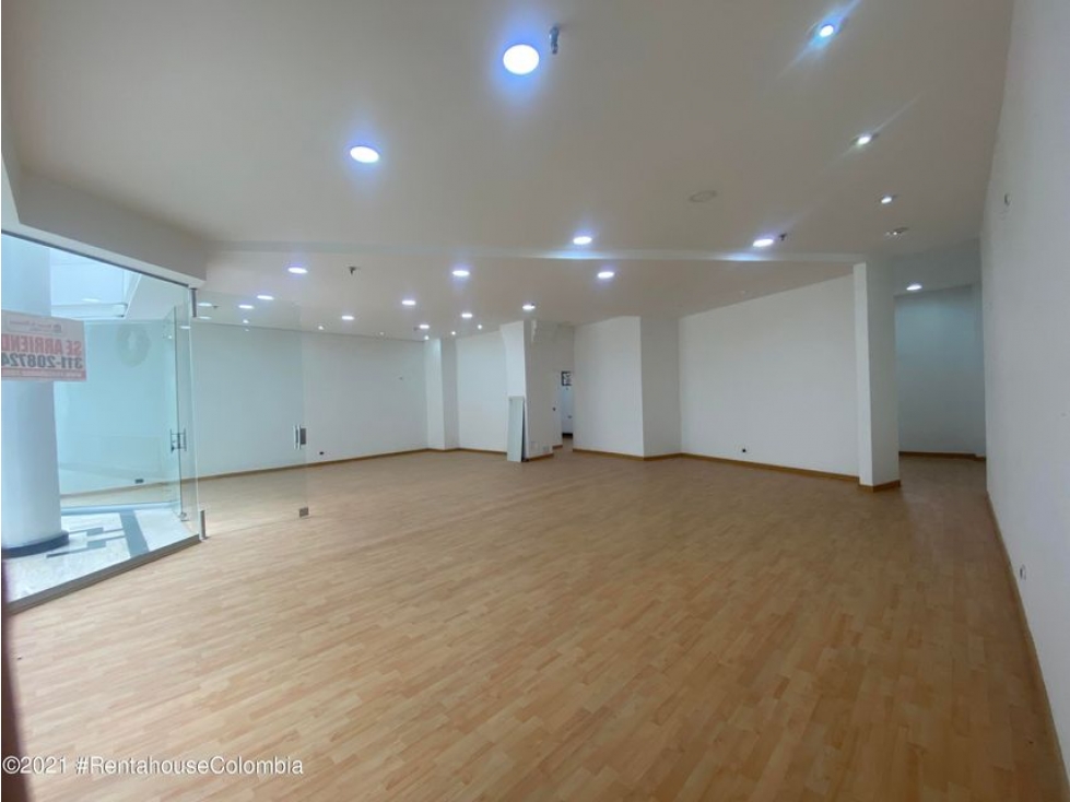 Vendo Comercial en  Santa Barbara C.C 22-1619