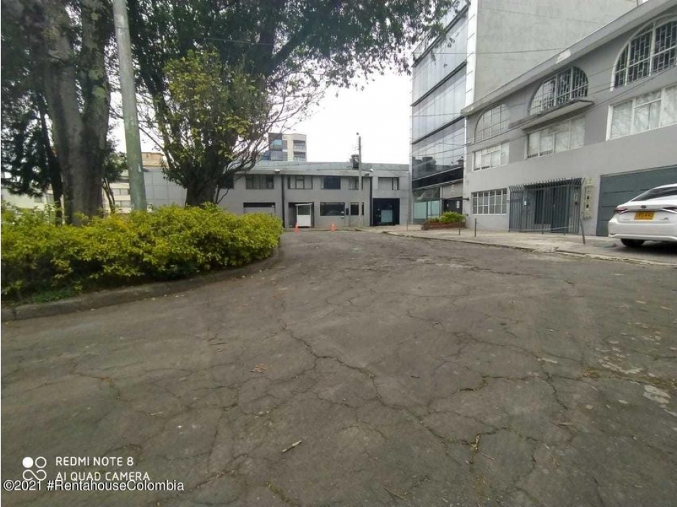 Arriendo Comercial en  San Felipe(Bogota) C.C 22-31