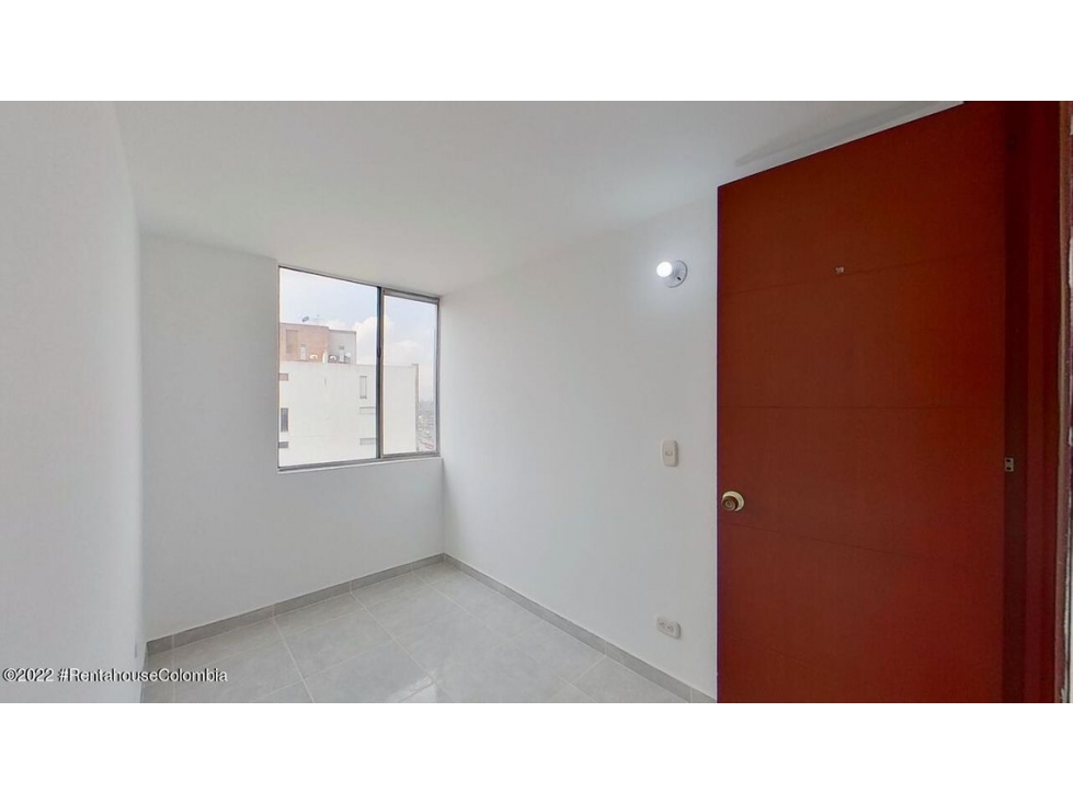 Apartamento en  Ciudad Techo RAH CO: 23-292