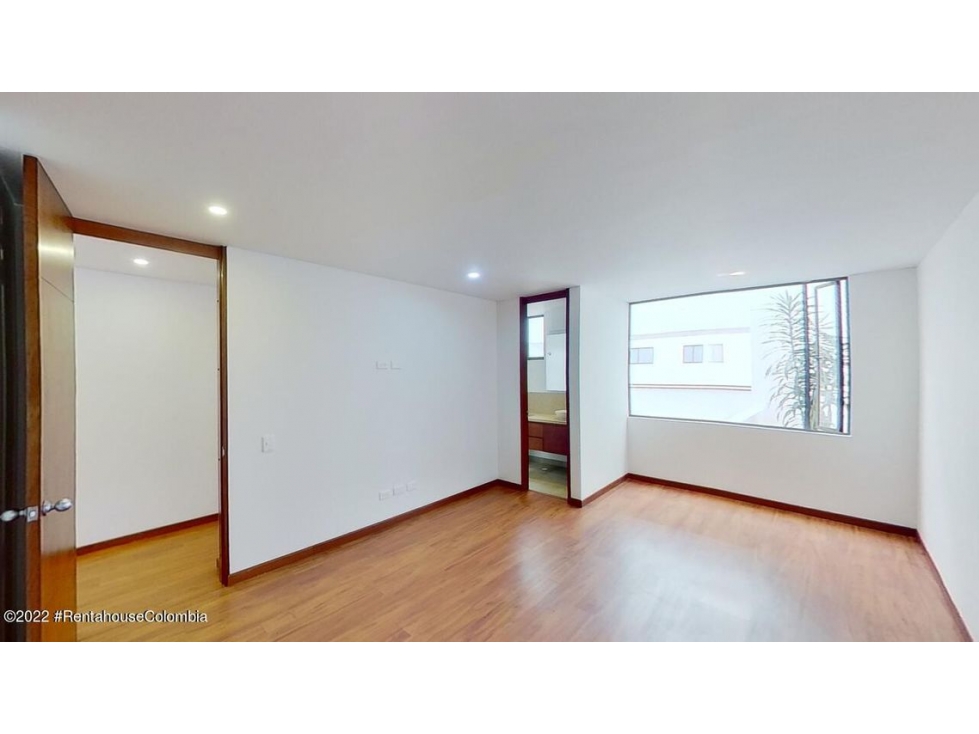 Apartamento en  La Calleja(Bogota) RAH CO: 22-3137