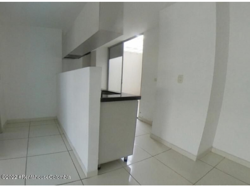 Apartamento en  San Alonso RAH CO: 22-2501