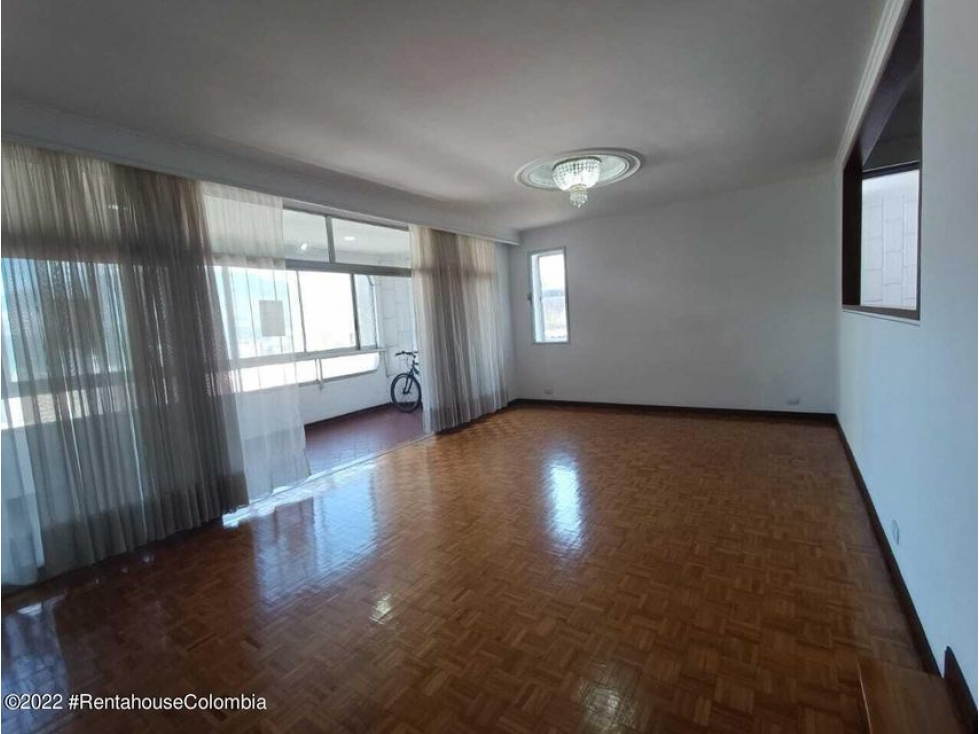 Apartamento en  Medellin RAH CO: 22-2794