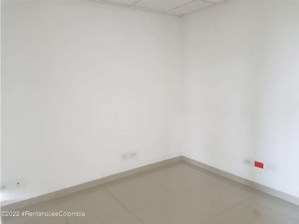 Vendo Comercial en  Puerta De Teja C.C 22-2537