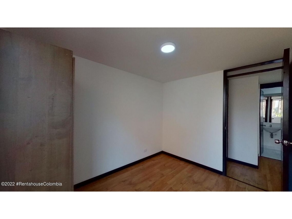 Apartamento en  Las Margaritas RAH CO: 22-3220