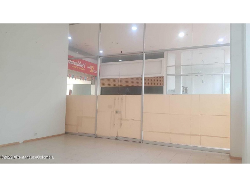 Comercial en  Nova Plaza RAH CO: 22-2681