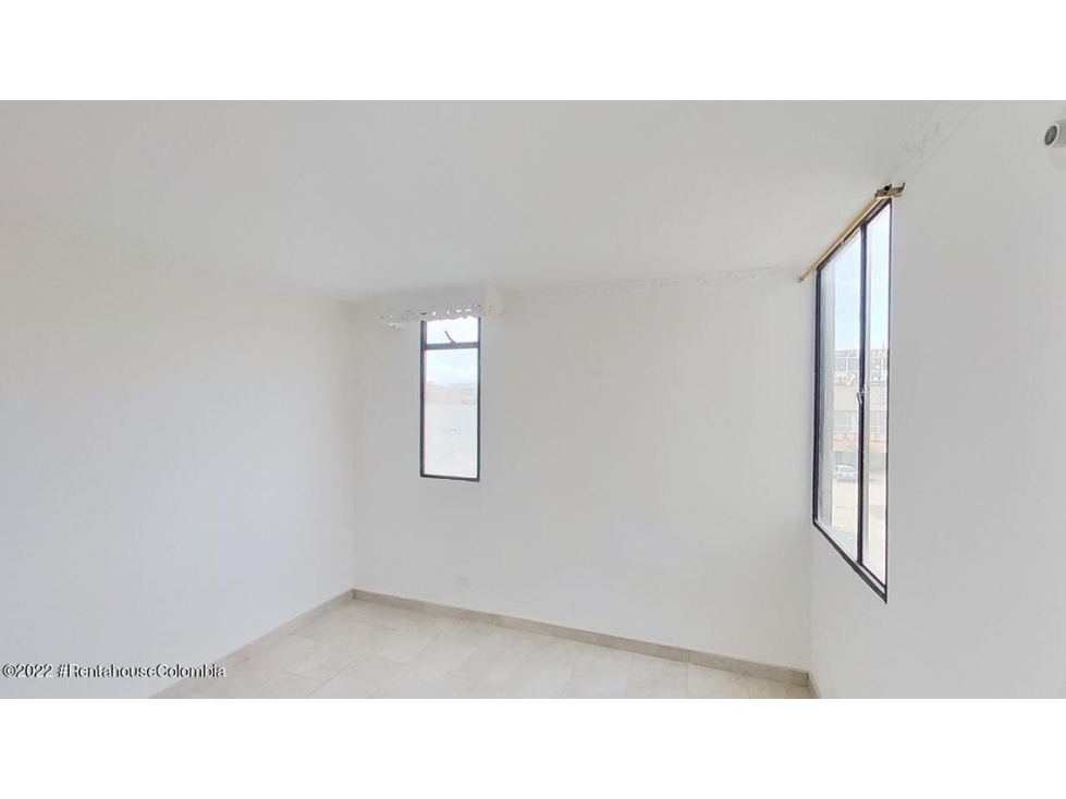 Apartamento en  San Bernardino RAH CO: 22-2928