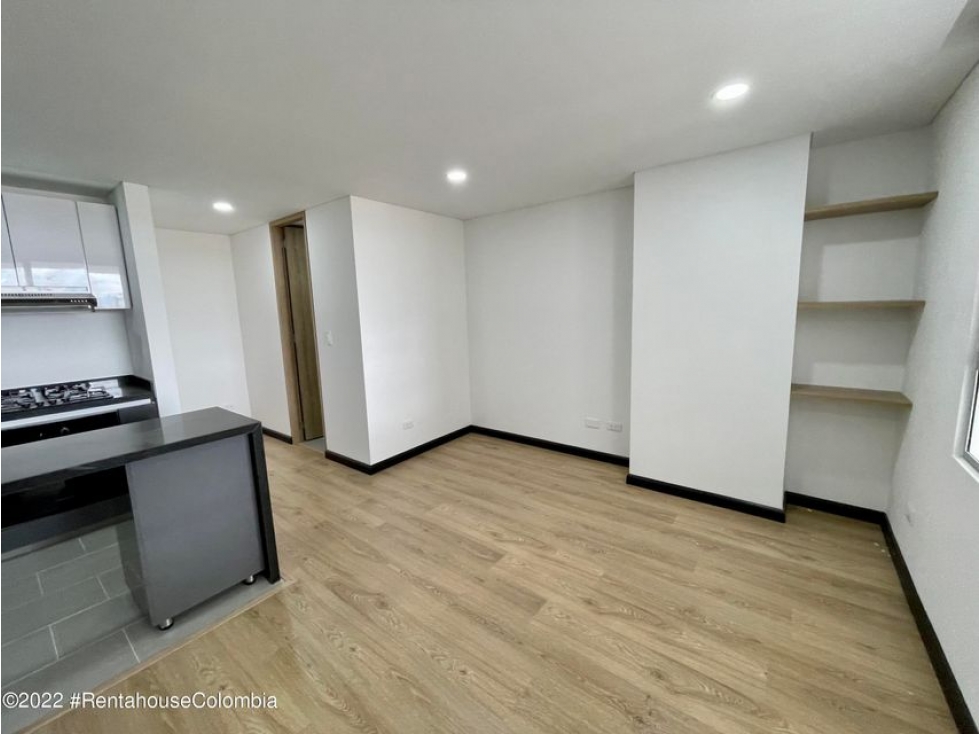 Apartamento en  La Virginia(Chia) RAH CO: 23-363