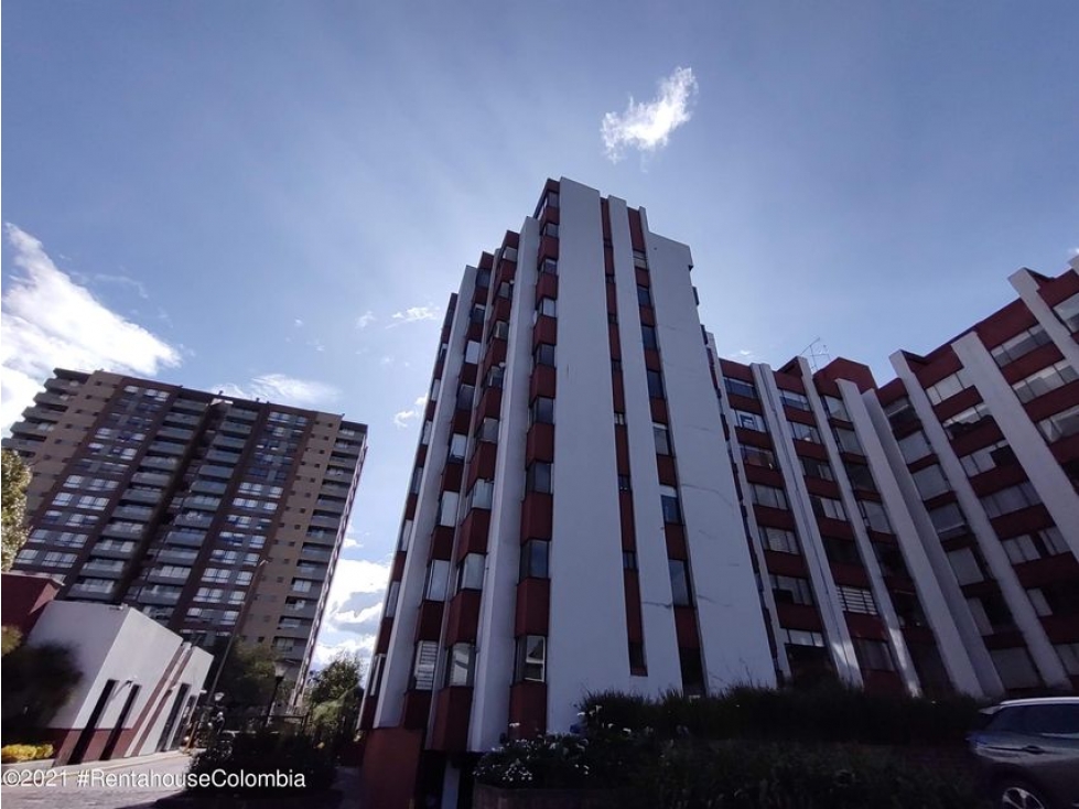 Apartamento en  Country Club RAH CO: 23-1351