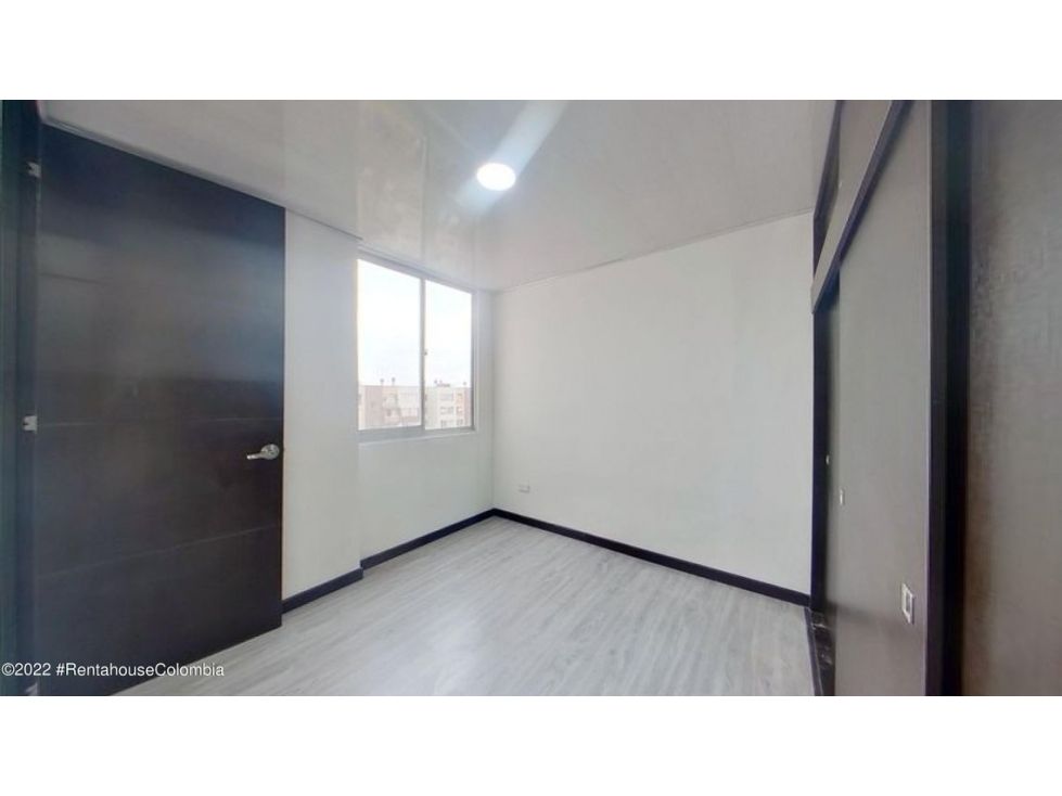 Apartamento en  Roma(Bogota) RAH CO: 23-976