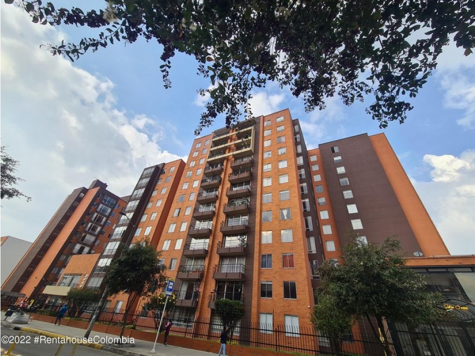 Apartamento en  Villa Alsacia RAH CO: 23-1202