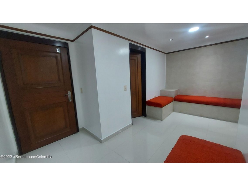 Vendo Comercial en  Santa Barbara(Bogota) C.O 23-491