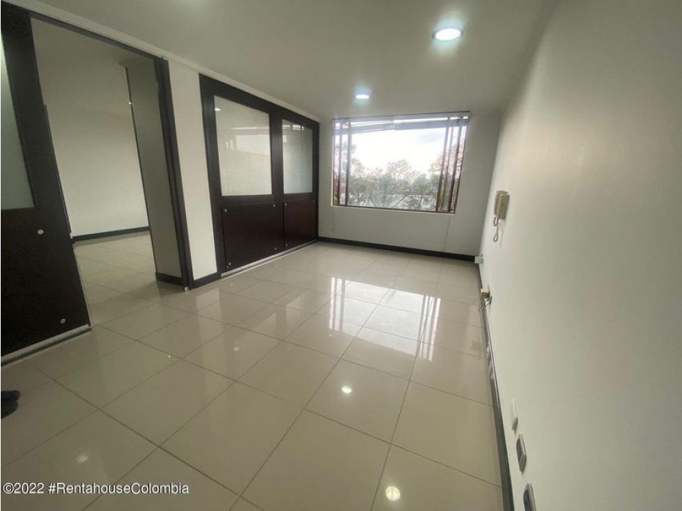 Vendo Comercial en  El Lago(Bogota) C.O 23-784