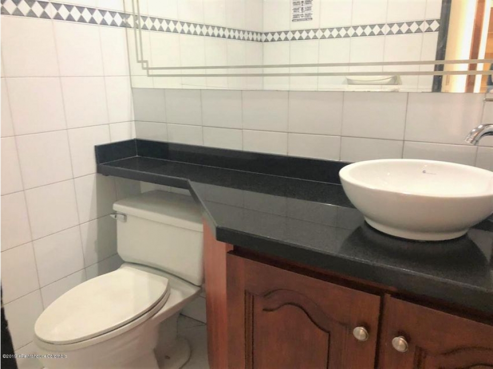 Vendo Comercial en  Chico(Bogota) C.O 23-963