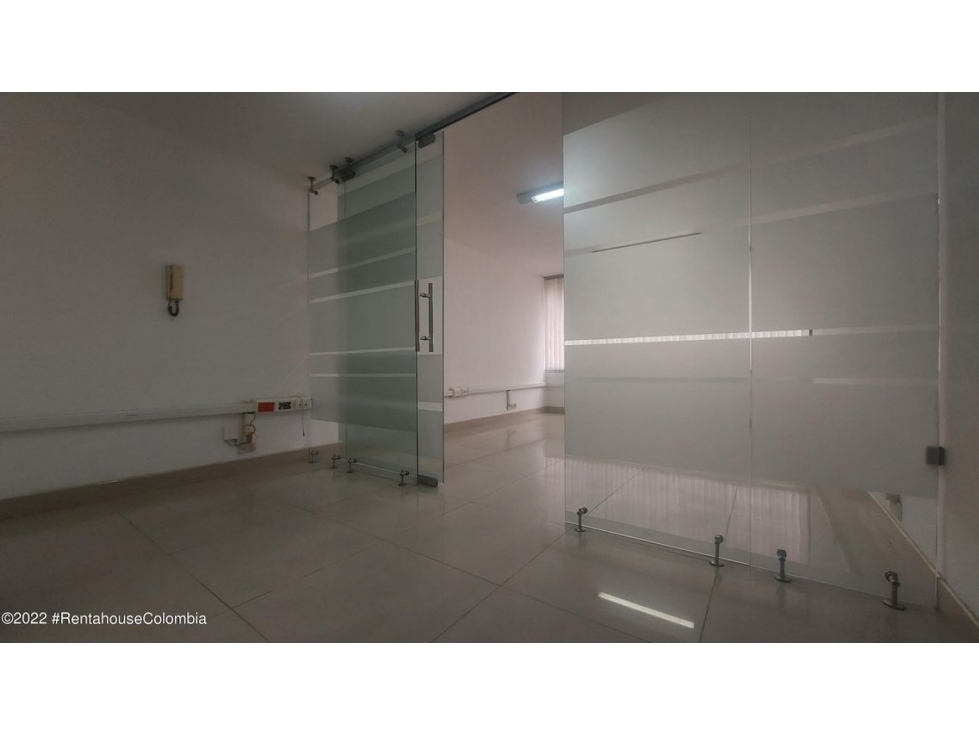 Vendo Comercial en  Chico(Bogota) C.O 23-988