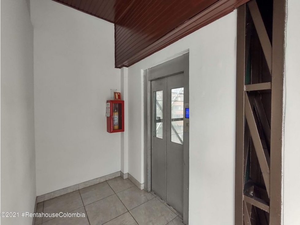 Vendo Comercial en  Veracruz(Bogota) C.O 23-1555