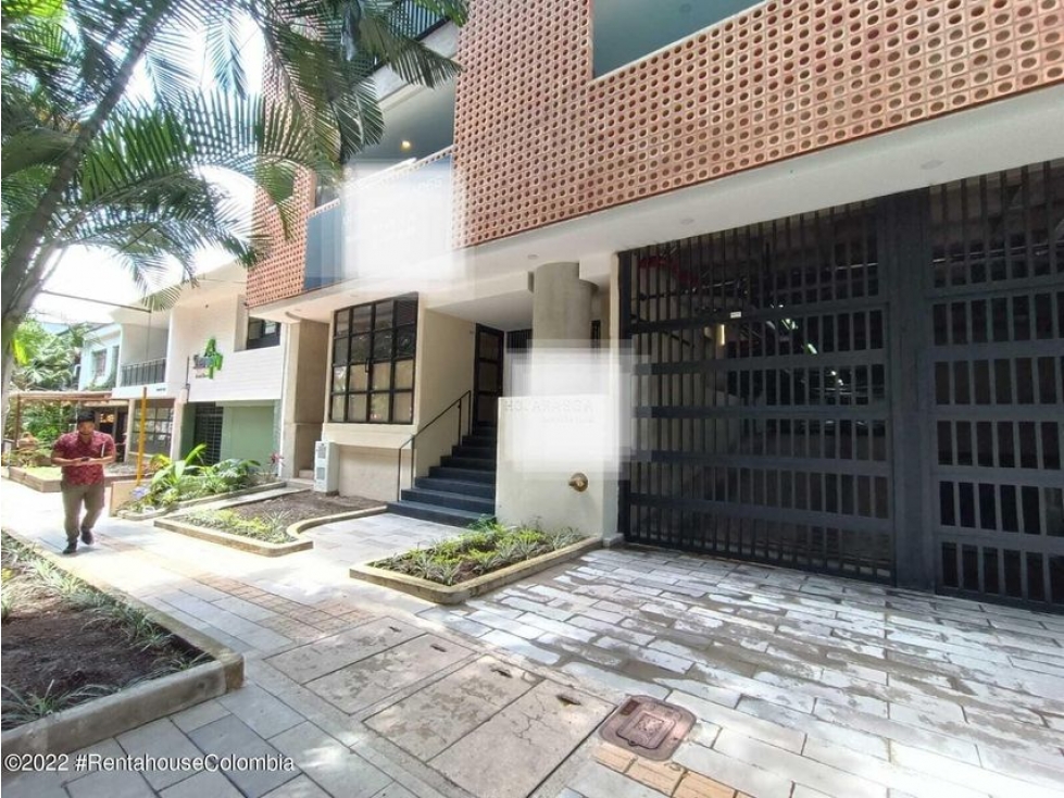 Comercial en  Laureles(Medellin) RAH CO: 22-2301