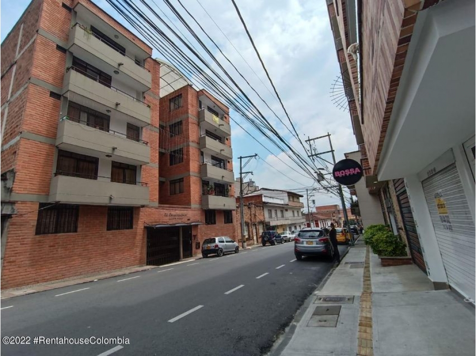 Apartamento en  Mesa(Envigado) RAH CO: 22-2424