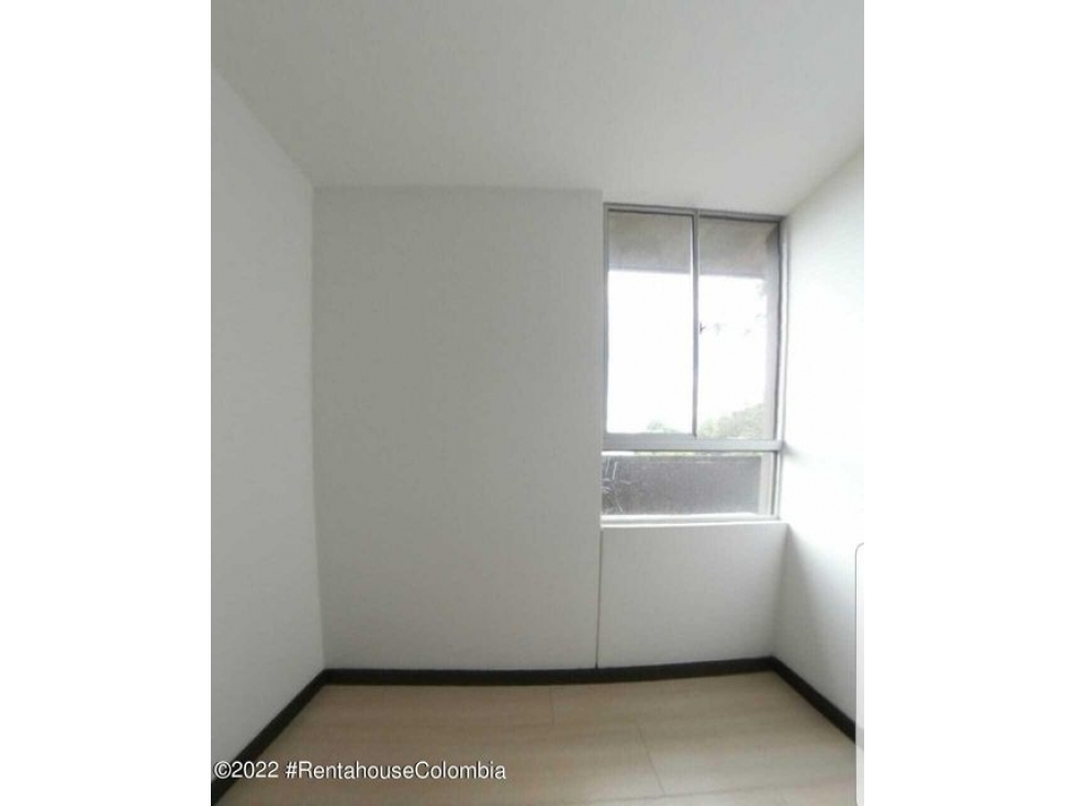 Apartamento en  La Aldea RAH CO: 22-2517