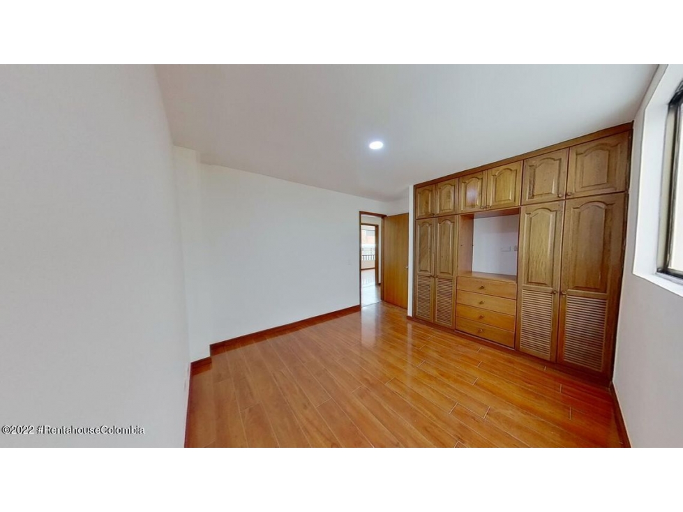 Apartamento en  Acacias Usaquen RAH CO: 22-3077