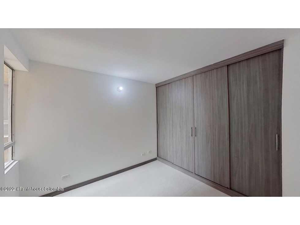 Apartamento en  Brisas de Limonar RAH CO: 22-3271