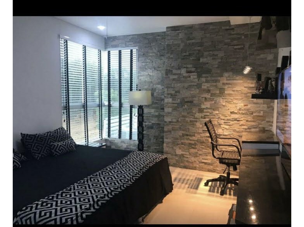 Vendo apartamento en Buenavista , 3 alcobas, piso 2, al lado de el hotel Hilton. $780 millones.