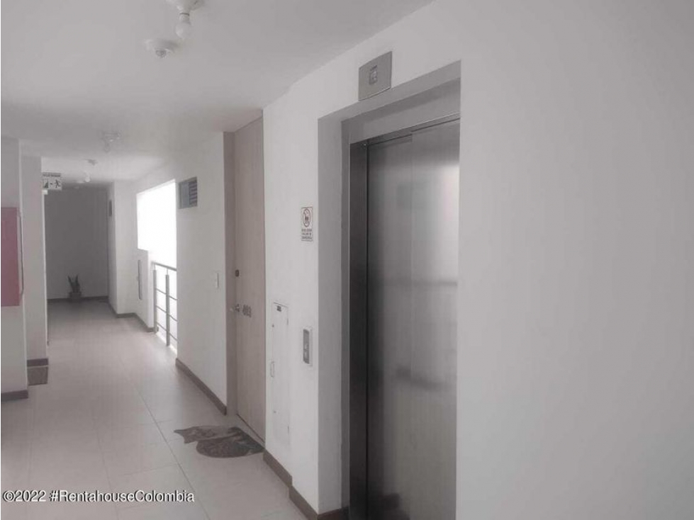 Apartamento en  Vereda Canelon RAH CO: 23-1682