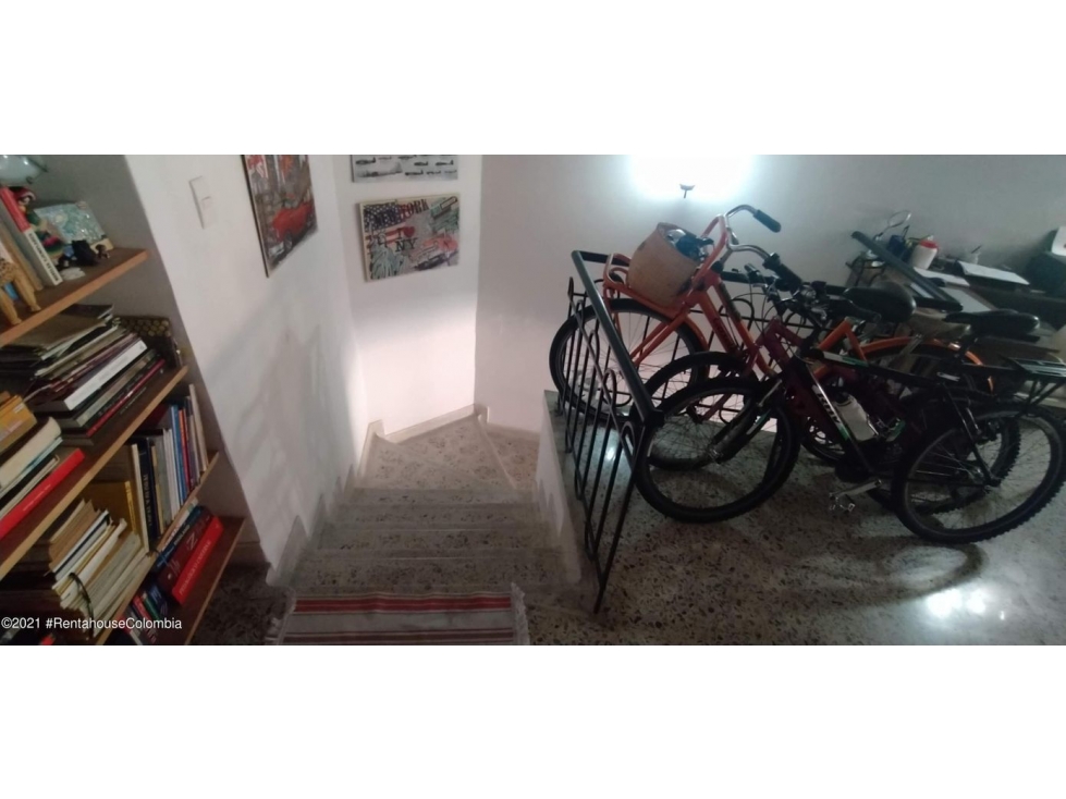 Apartamento en  Laureles(Medellin) RAH CO: 23-1464