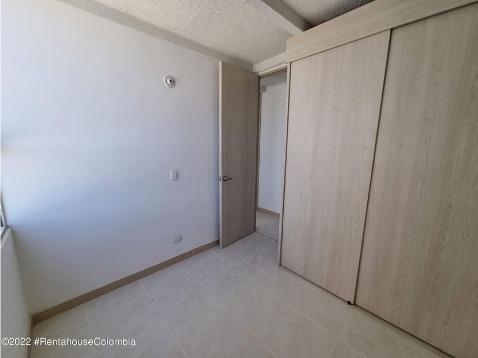 Apartamento en  El Campestre RAH CO: 23-733