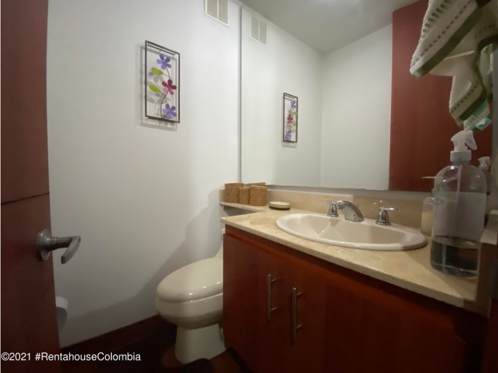 Apartamento en  Bella Suiza(Bogota) S.G  23-829