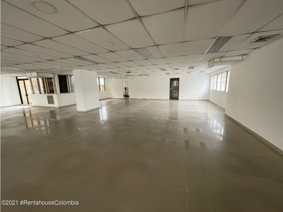 Comercial en  Centro(Bucaramanga) RAH CO: 23-1073