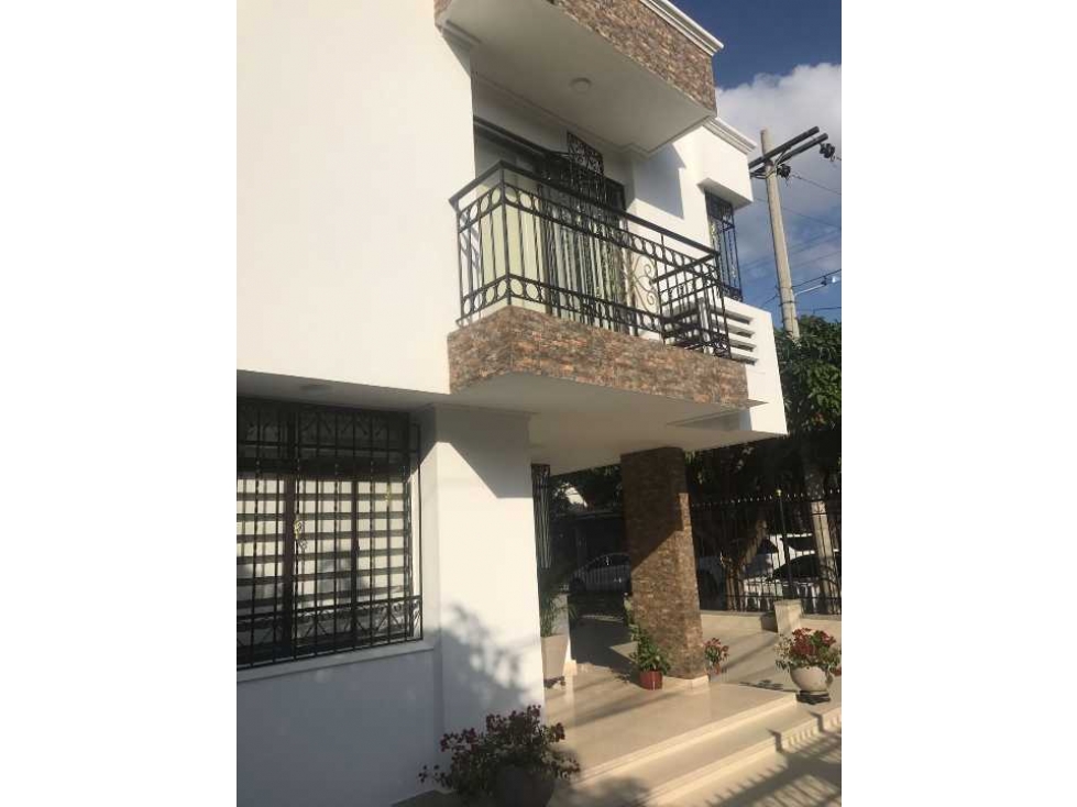 Hermosa casa esquinera de 2 pisos villas del libertador etapa 2