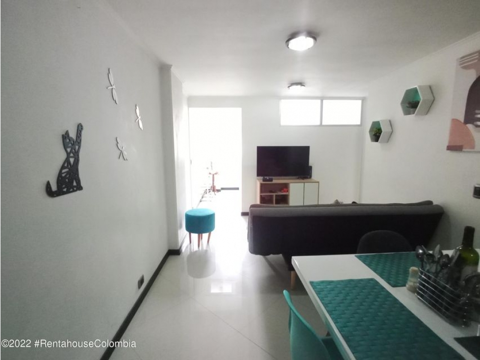 Apartamento en  Conquistadores RAH CO: 23-1963