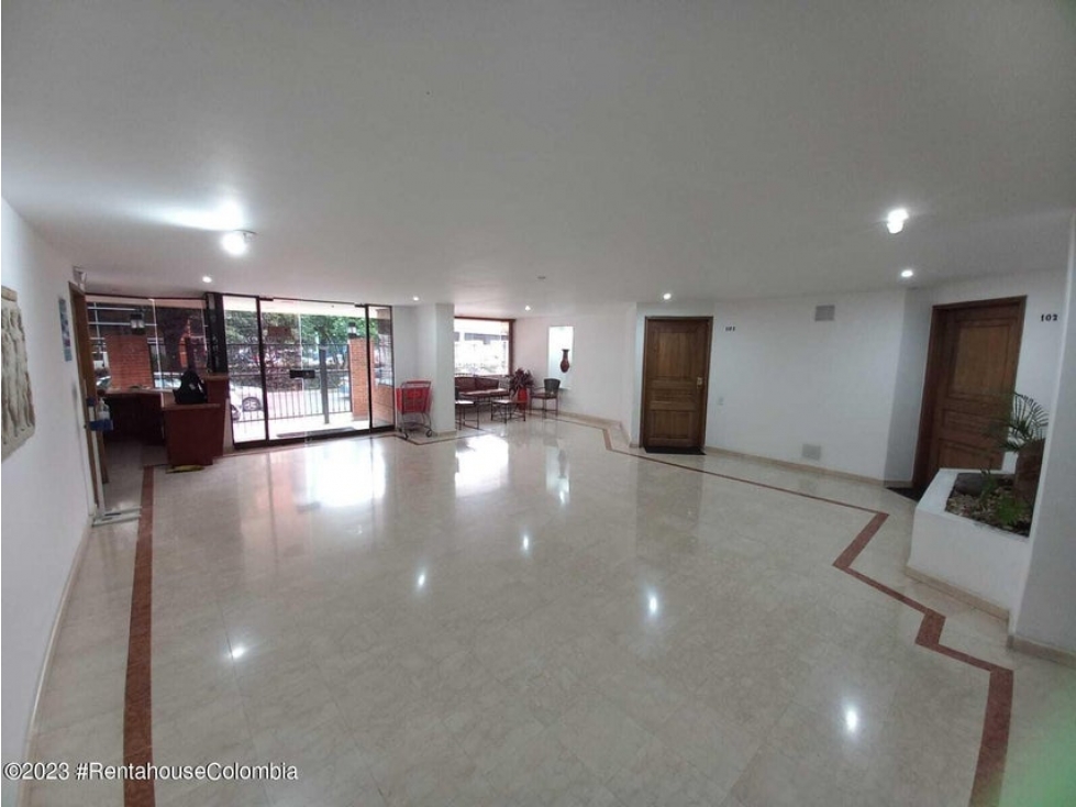 Apartamento en  Chico Reservado RAH CO: 23-2172