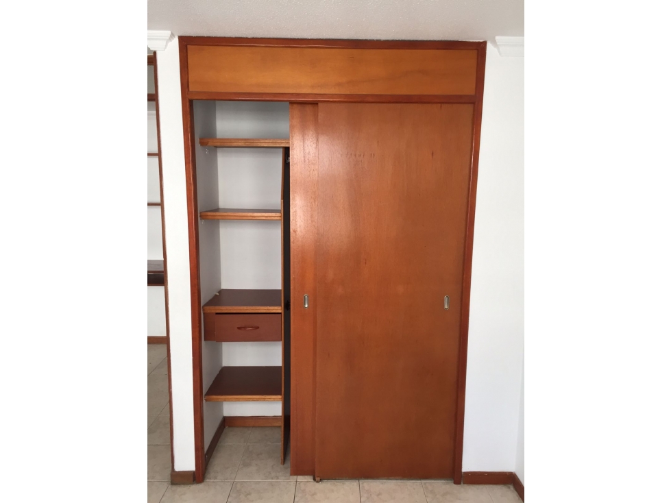 APARTAMENTO EN VENTA LOS COLORES, MEDELLIN