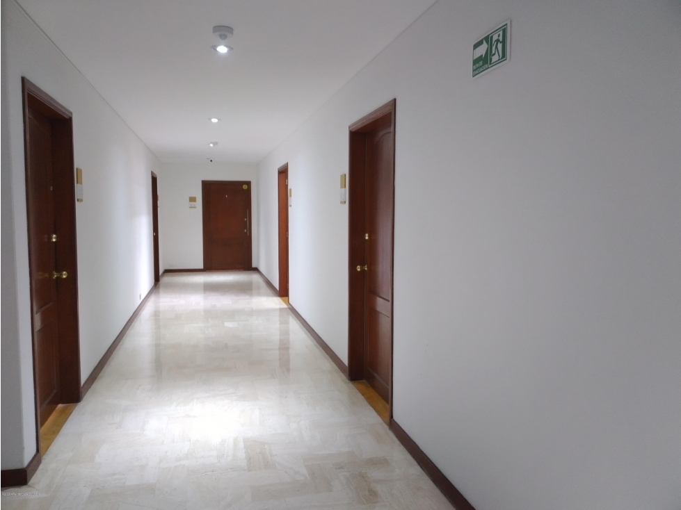 Comercial en  Chico(Bogota) RAH CO: 23-2056