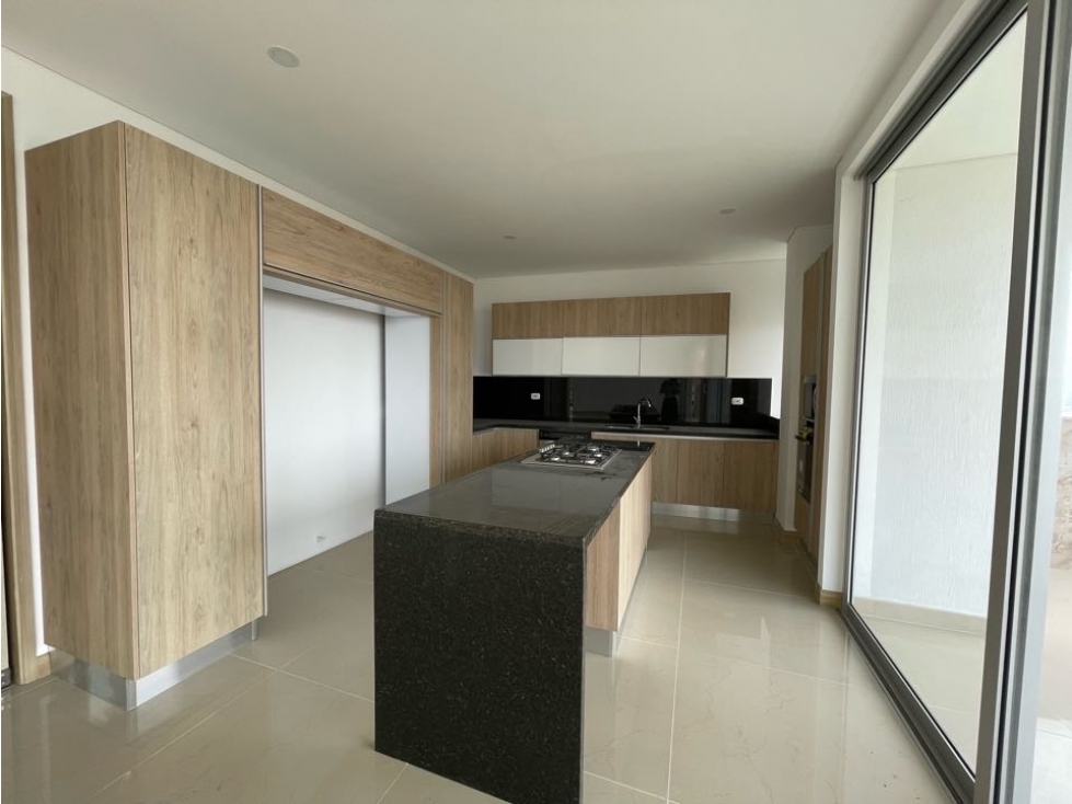 SE VENDE CASA EN CRISTALES EN CONDOMINIO (MM)