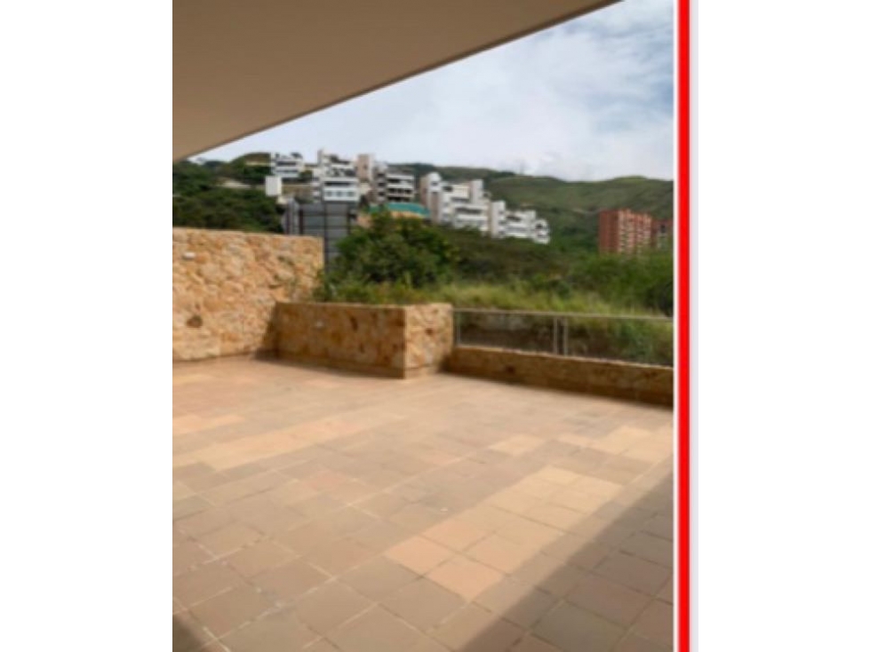 SE VENDE APARTAMENTO CRISTALES CON TERRAZA 2 PISO  (CV-MM)