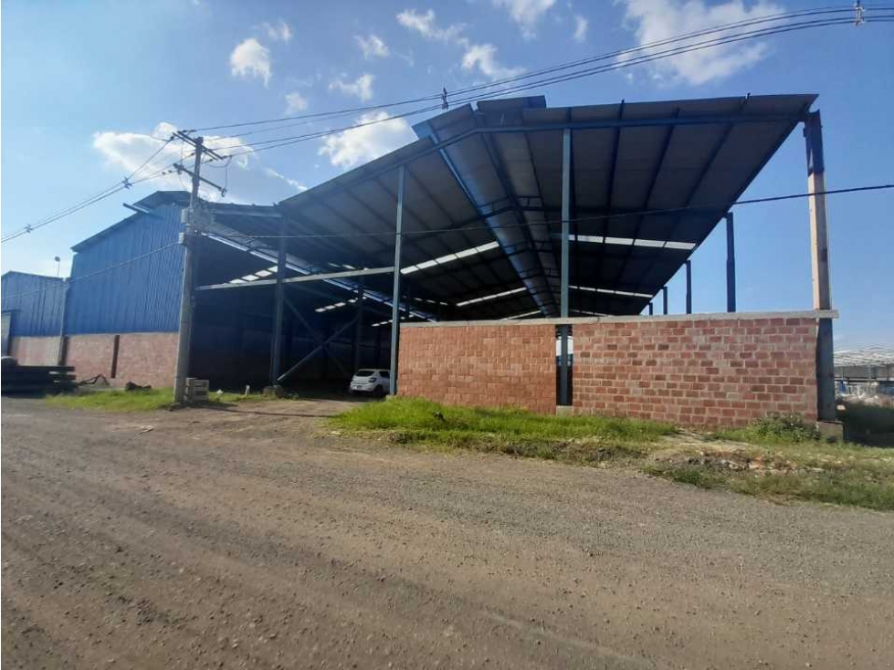 VENDO Ó ALQUILO BODEGAS EN CENTRO INDUSTRIAL (LA DOLORES) T.P