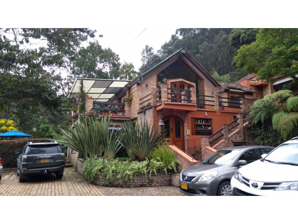 HERMOSA CASA EN VENTA EN LA FLORESTA DE LA SABANA