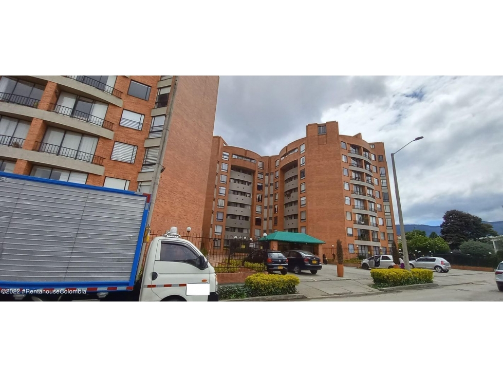 Apartamento en  Cedro Bolivar RAH CO: 23-525