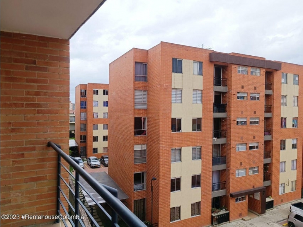 Apartamento en  Trebol(Mosquera) C.O: 24-125