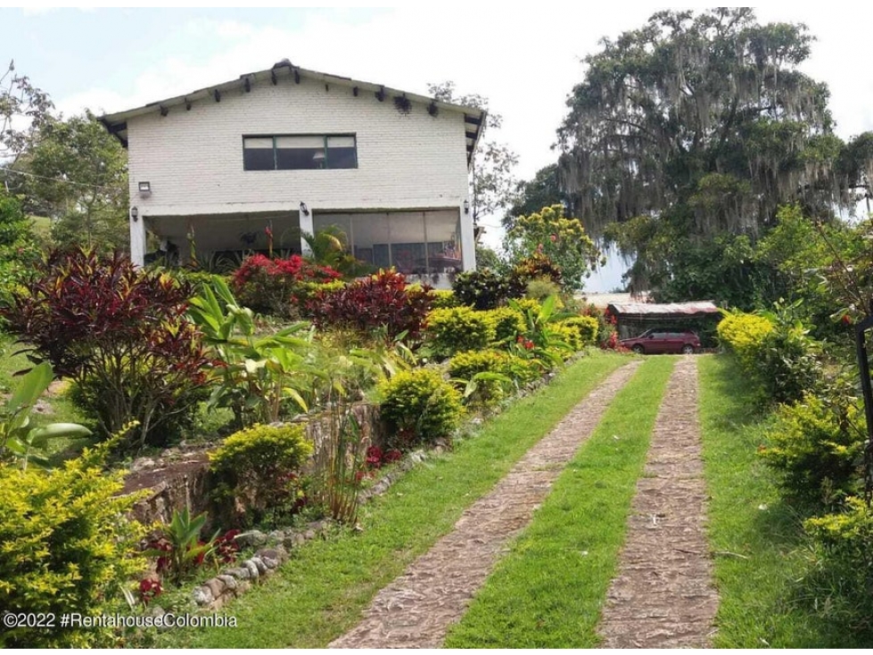 Casa en  Vereda Cucharal RAH CO: 24-457