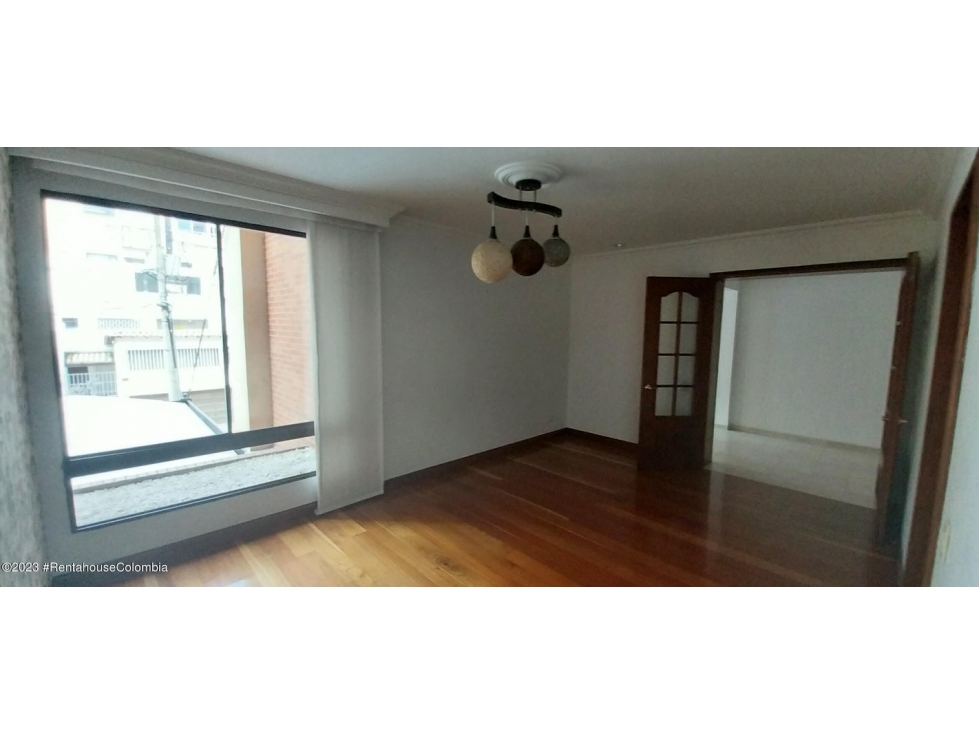 Apartamento en  Chico Reservado RAH CO: 24-316