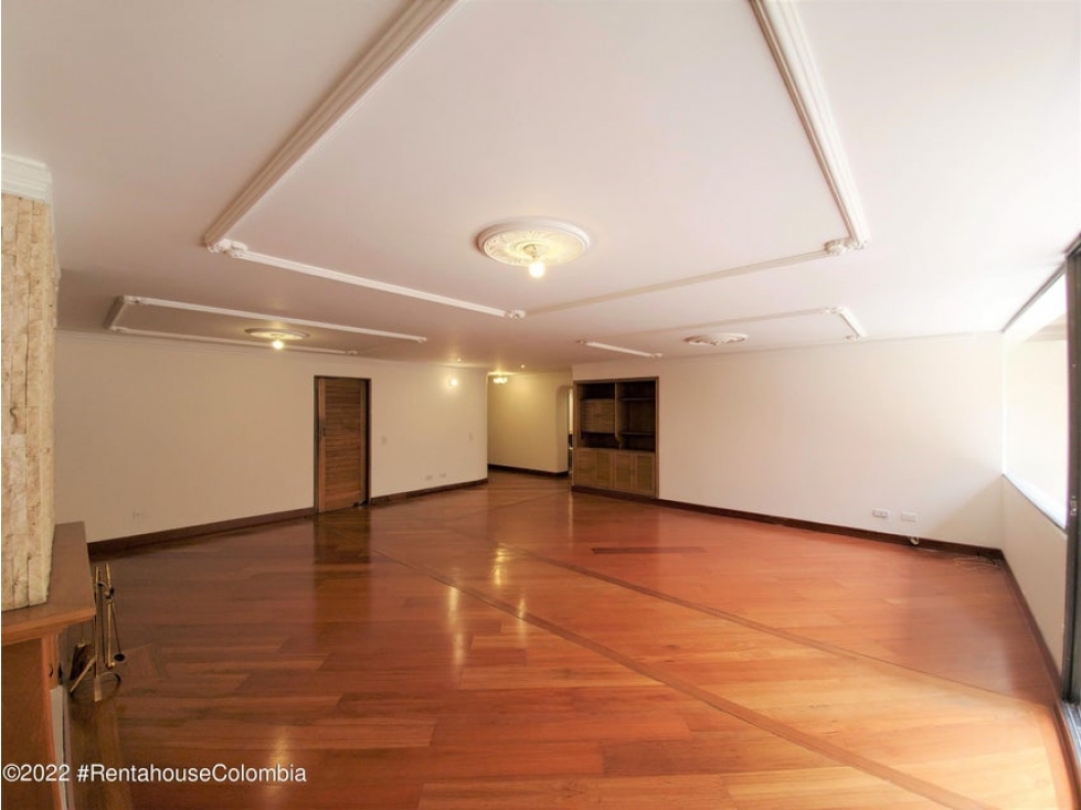 Apartamento en venta en chico navarra   RAH 23-2049