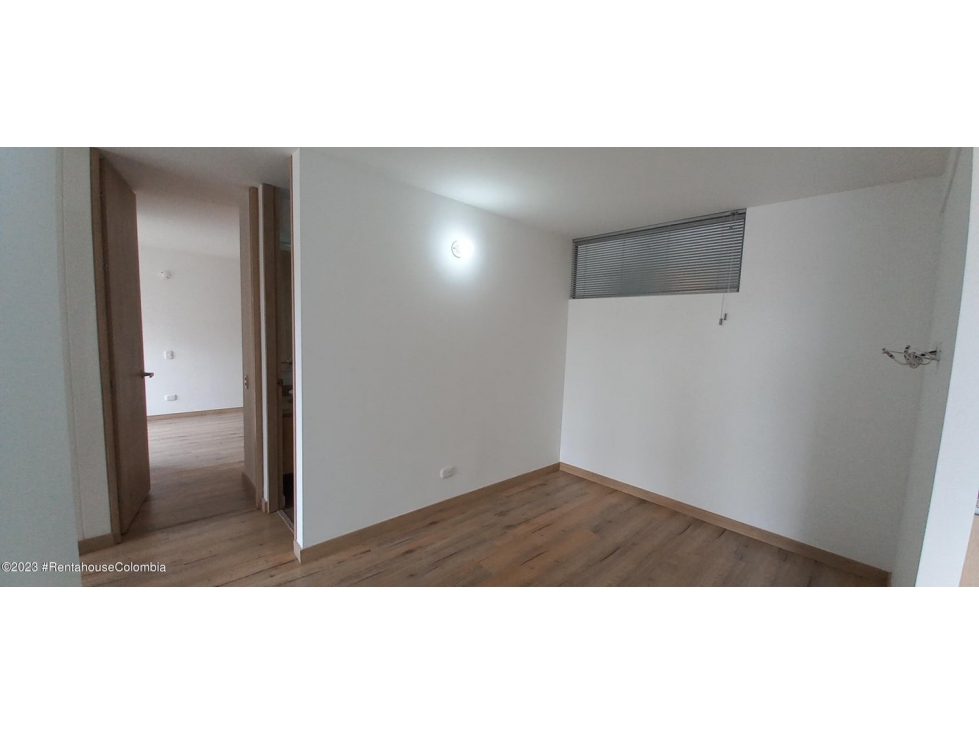 Apartamento en  Calahorra(Cajica) RAH CO: 24-882