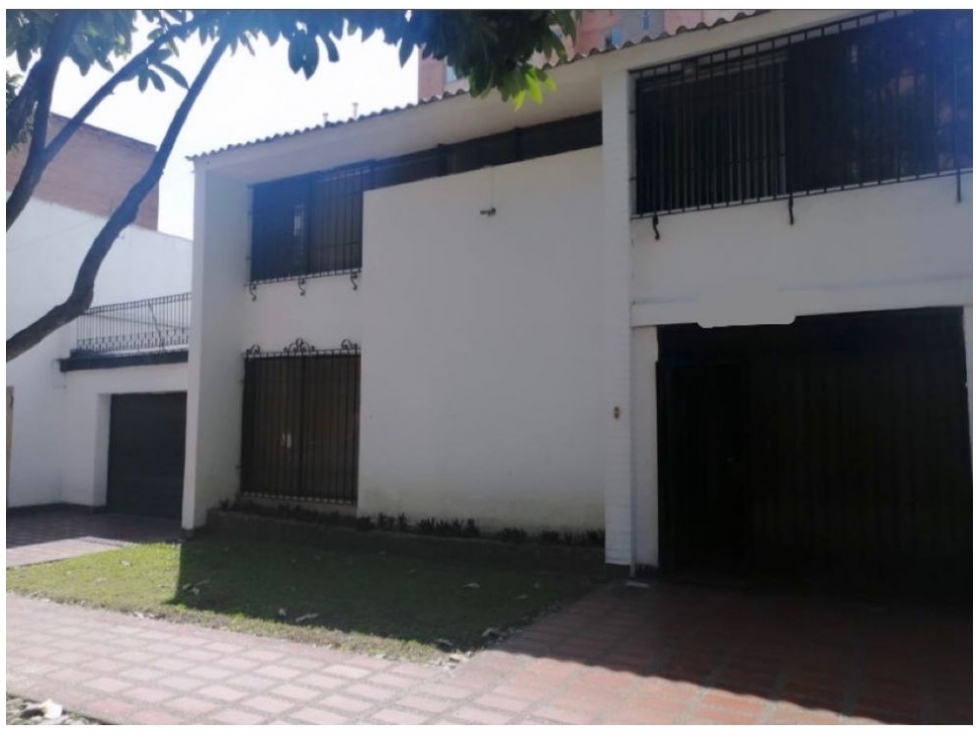 CASA LOTE EN VENTA EN LAURELES